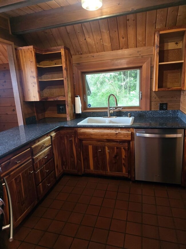 Building Photo - Charming 2-Bedroom Retreat in Ferndale