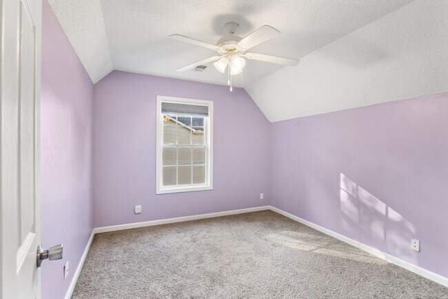 Building Photo - 2627 Elkmont Dr