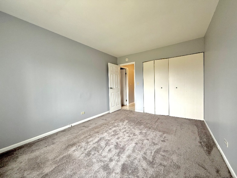 Building Photo - 3108 Roberts Dr