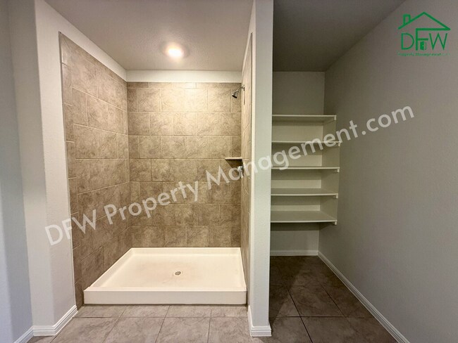 Building Photo - Beautiful 4 Bedroom 2 Bathroom Home for Lease in Crowley