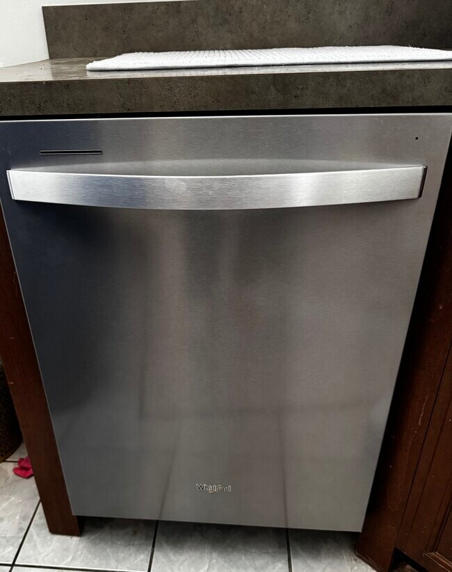 Building Photo - 5414 N Broadway