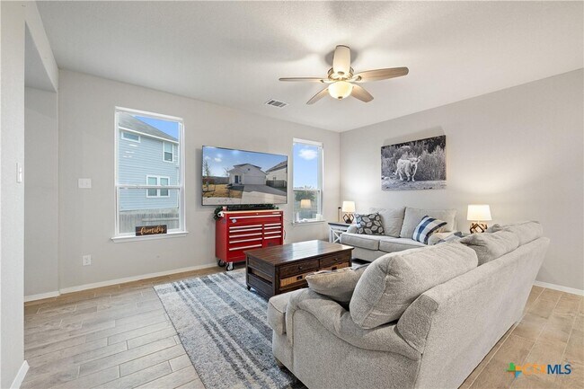 Building Photo - 408 Black Opal Dr