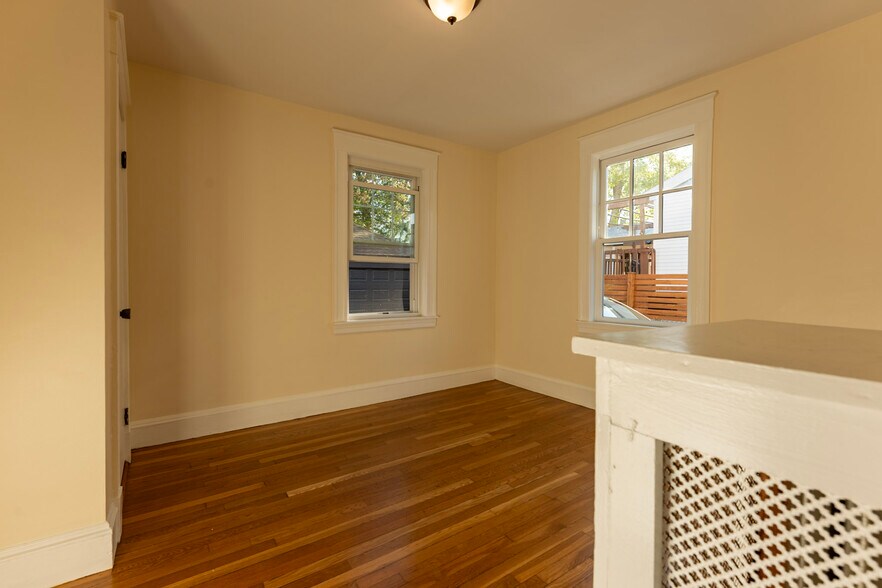Building Photo - 89 Harnden Ave