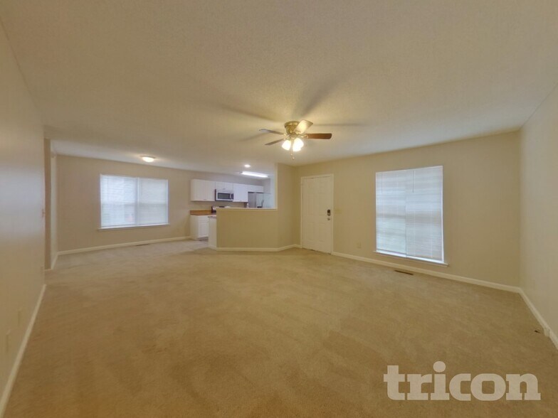 Building Photo - 120 Stockland Rd