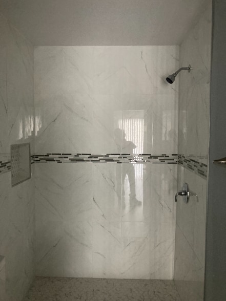 Building Photo - 2109 Kerria Ave