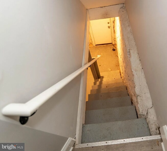 Building Photo - 3914 Ridgewood Ave