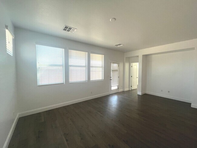 Building Photo - Stylish single-story living with 3 bedrooms, 2 baths, plus a versatile den — 1,489 sq ft of comfo...