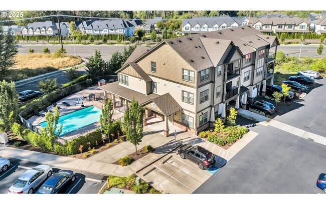 Building Photo - 17181 SW Snowdale St