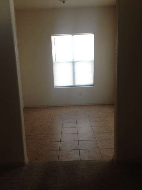 Building Photo - Nice home in Elks Area, easy access to Highway 70!