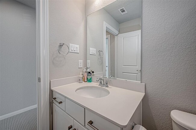 Building Photo - 21450 Petherton Dr