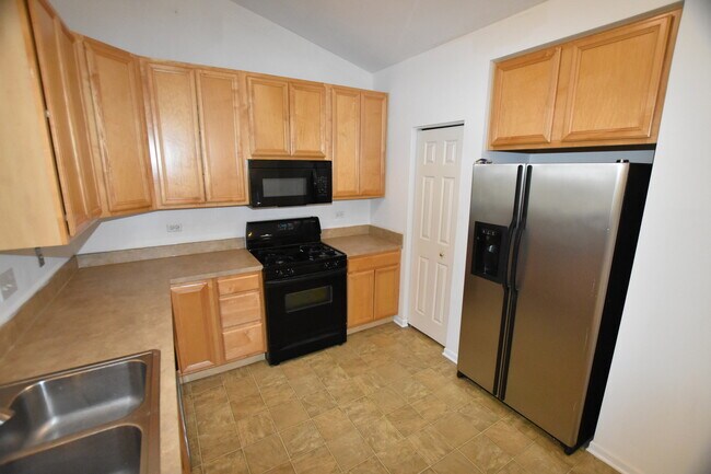 Building Photo - 2963 Saganashkee Ln