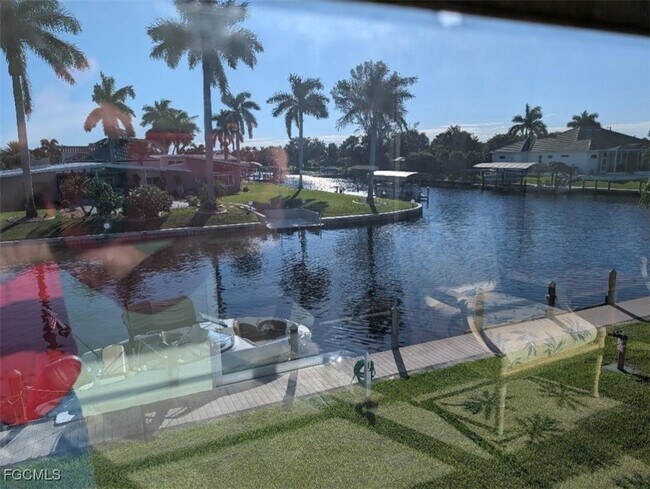 Building Photo - 4940 Vincennes St