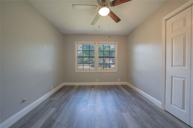 Building Photo - 1209 E Lovers Ln