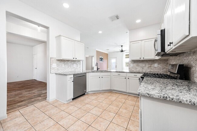 Building Photo - 4502 Park Trail Ln