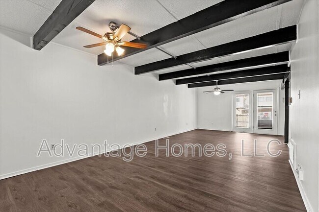 Building Photo - 914 N 70th St