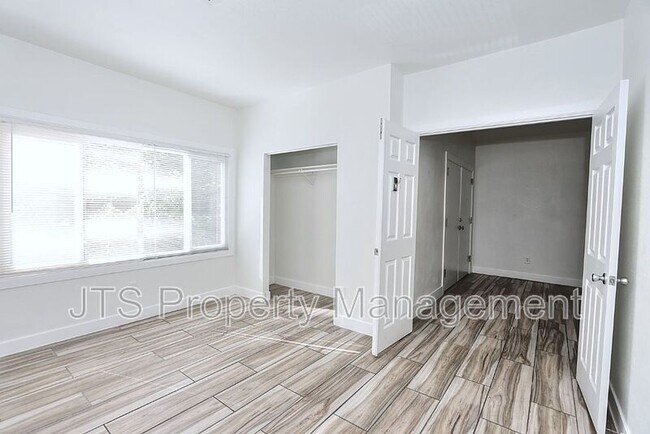 Building Photo - 1119-200 24th St