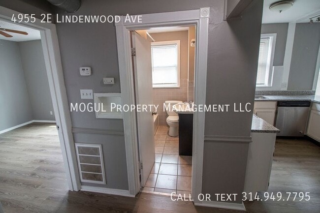 Building Photo - 4955-492E Lindenwood Ave