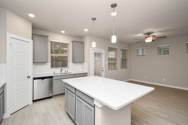 Building Photo - 8515 Rising Stream Dr