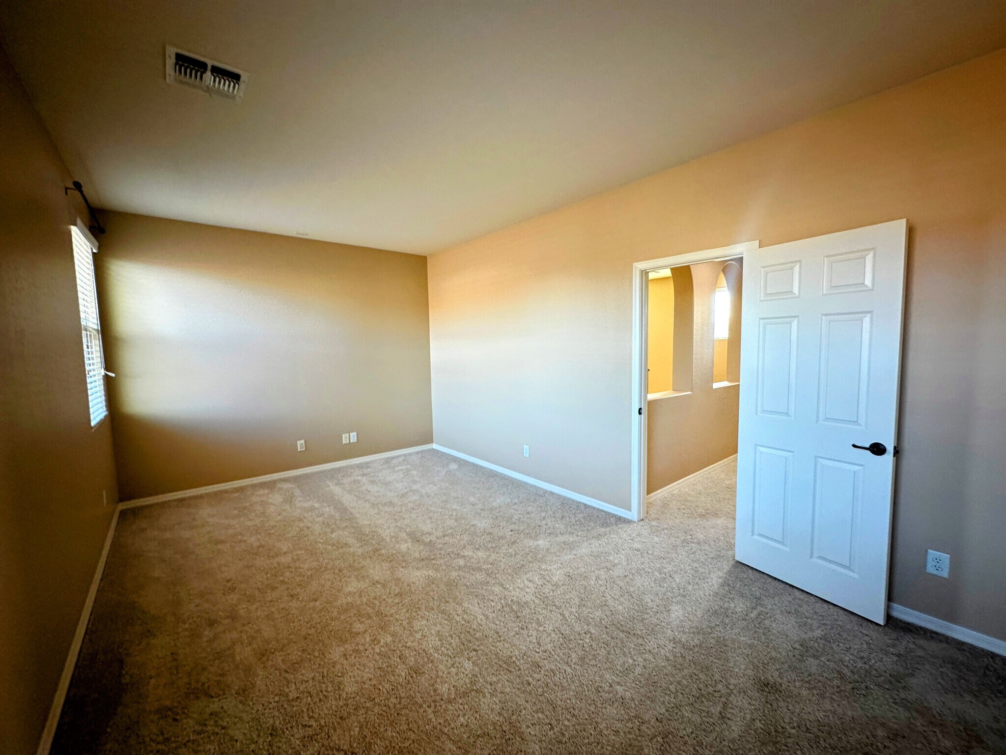 Building Photo - 4717 W Sweet Iron Pass