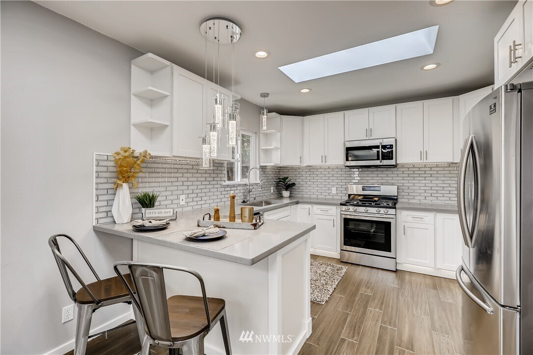 Kitchen & Dining Area - 10253 19th Ave SW