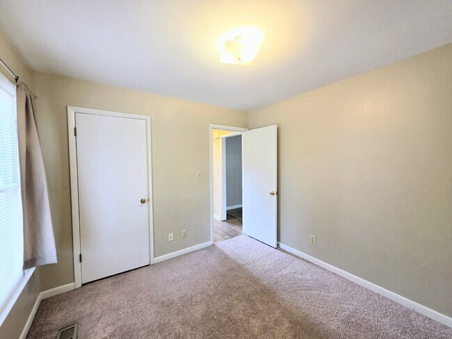 Building Photo - 1179 Butterwood Cir