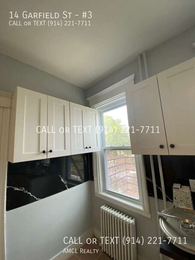 Building Photo - 14 Garfield St