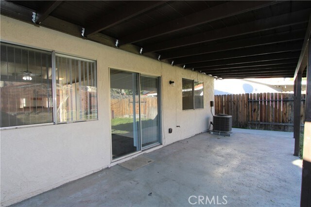 Building Photo - 836 Cisco St S