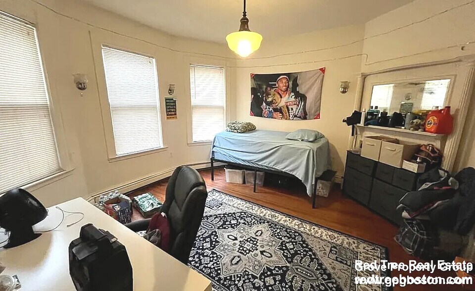 Building Photo - 64 Fisher Ave