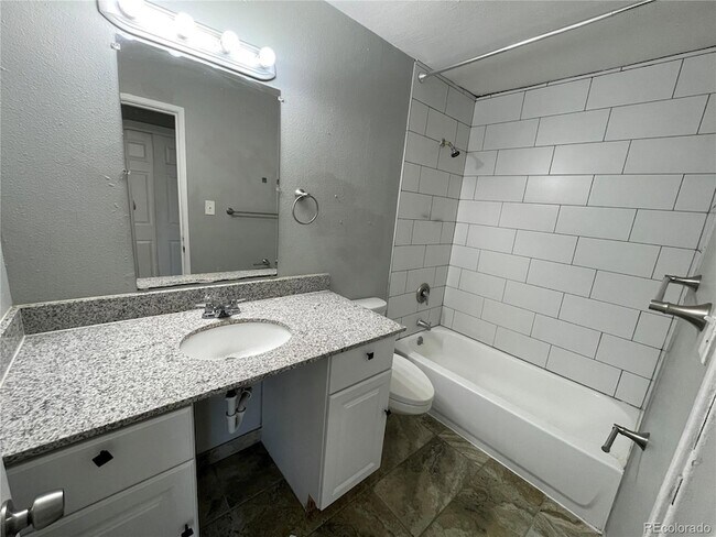 Building Photo - 1590 Clinton St