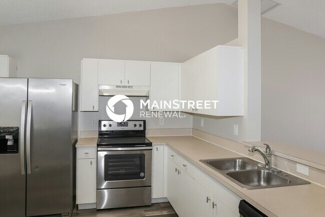 Building Photo - 3 Bedroom Pet-Friendly Home in MELBOURNE, FL with Main Street Renewal