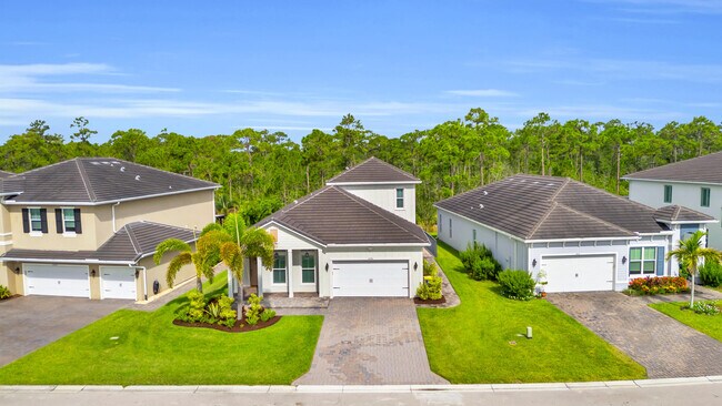 Building Photo - 4720 SW Ardsley Dr