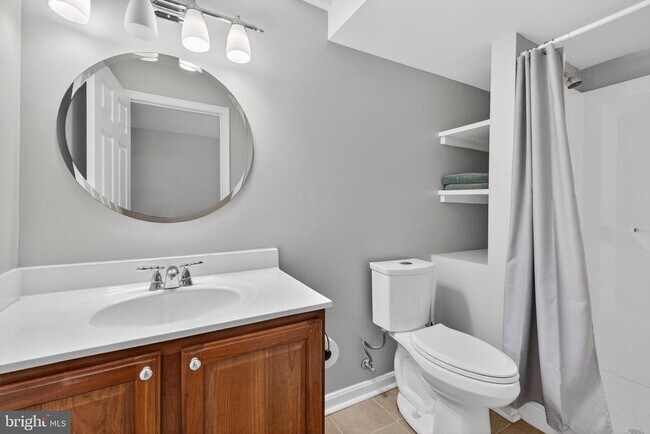 Building Photo - 11922 Holly Spring Dr