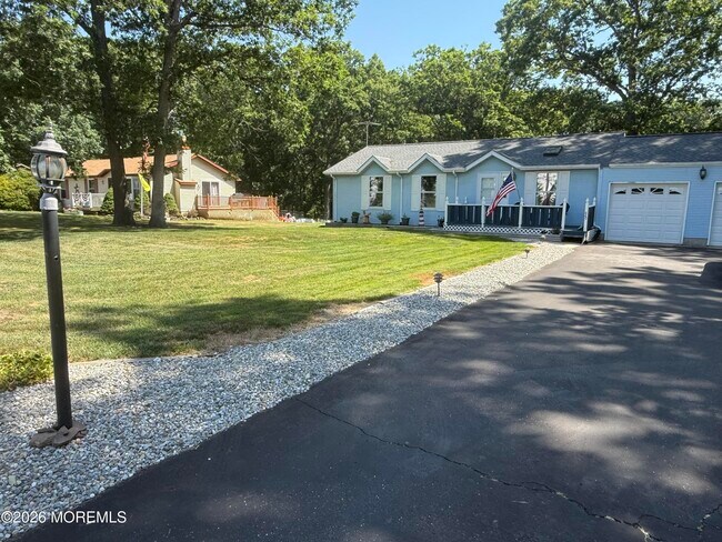 Building Photo - 940 Anderson Rd