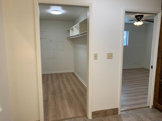 Building Photo - 1026 N 1100 W