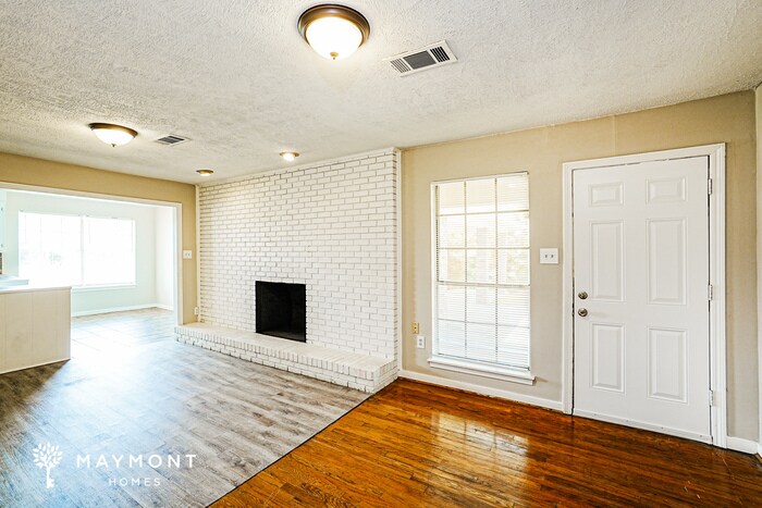 Building Photo - 112 Easthaven Dr