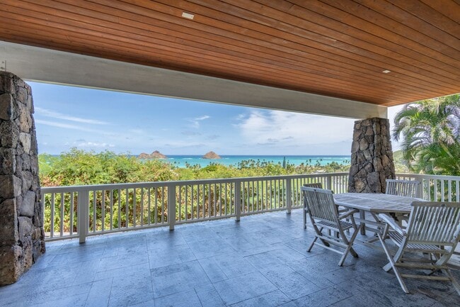 Building Photo - Enjoy Cool Breezes And Dazzling Views Of The Ocean Below At This Private, 4 Bedroom, 3.5 Bath Lan...