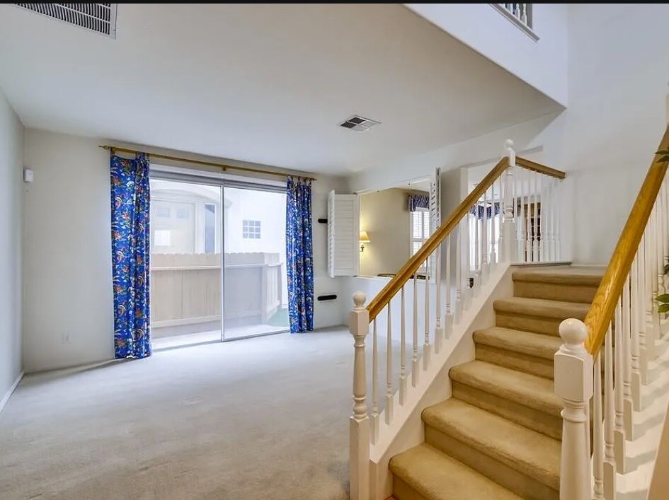 Building Photo - 11779 Westview Pky