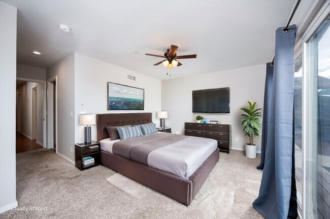 Building Photo - 9497 Montemar Dr