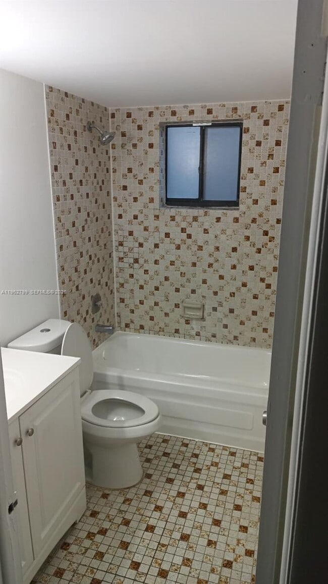 Building Photo - 8400 SW 133rd Avenue Rd