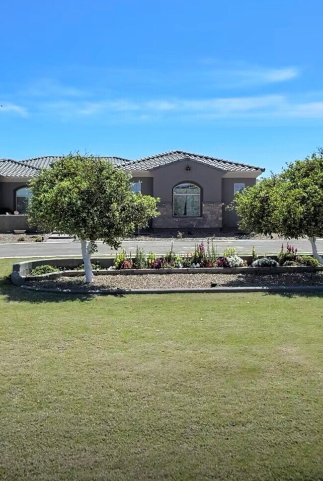 Building Photo - 20421 E Excelsior Ct