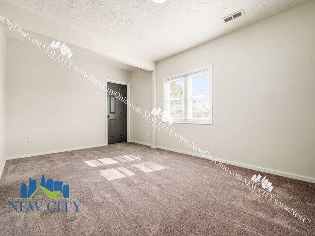 Building Photo - 753 1/2-878-872 Sullivant Ave