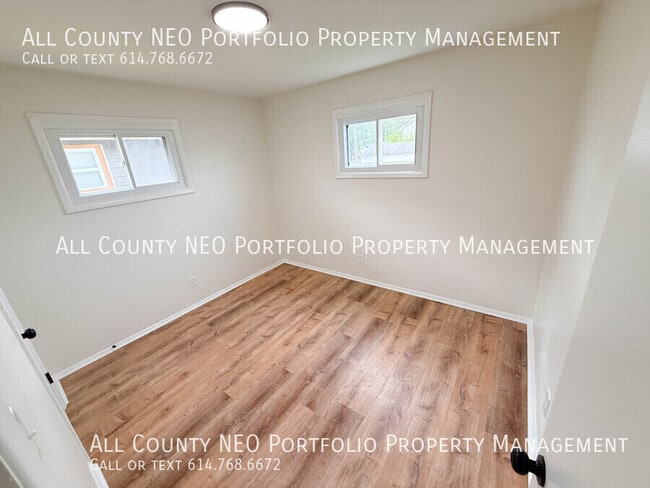 Building Photo - 677 Frebis Ave