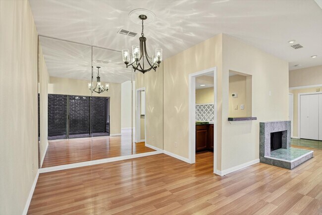 Building Photo - 7447 Cambridge St