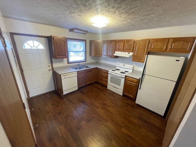 Building Photo - 6604 Logan Ave