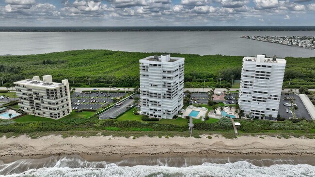 Building Photo - 9960 S Ocean Dr