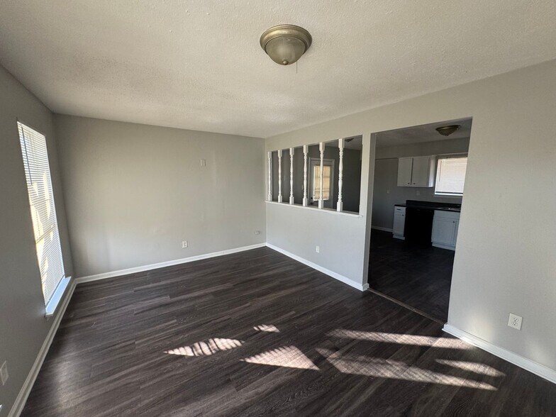 Building Photo - 1274 Parkrose Rd