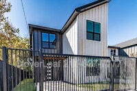 Building Photo - 414 Montana St