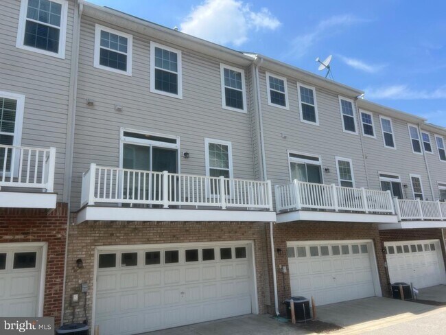 Building Photo - 9520 Westerdale Dr