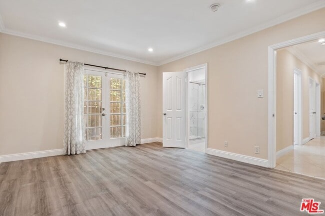 Building Photo - 2151 Glendon Ave