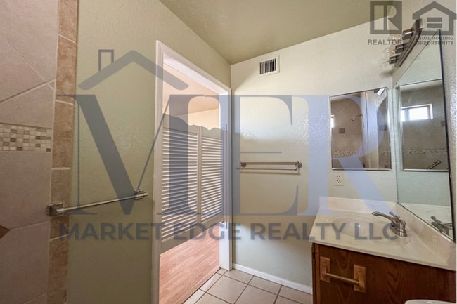 Building Photo - 2Bed/1.5Bath House in Arizona City! Ready for Immediate Move-In! -- RV GATE! NO HOA!